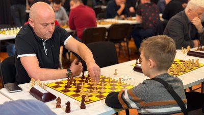 Okładka albumu: X Memoriał Szachowy im. Ryszarda Semeniuka